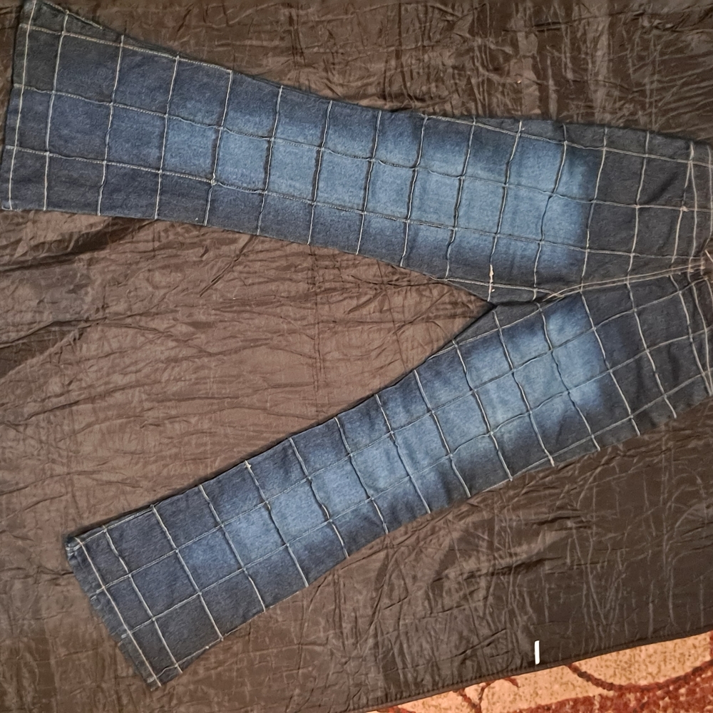 Lazer Stretch Jeans, size 11 W/ frayed stichwork.